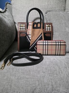 Burberry Black & Brown Check Leather Tote with Matching Wallet And BURBERRY SILK